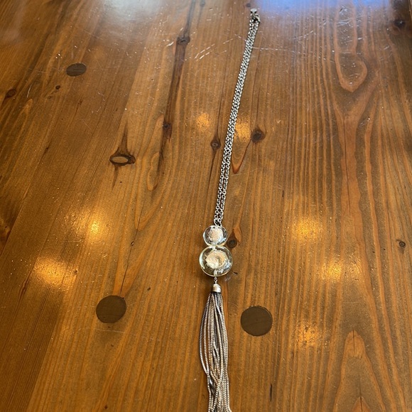 Graziano long silver necklace with glass beads and box chain tassel. - Picture 5 of 5